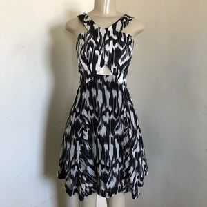 Trina Turk 6 Dress Black Brown Keyhole Waist